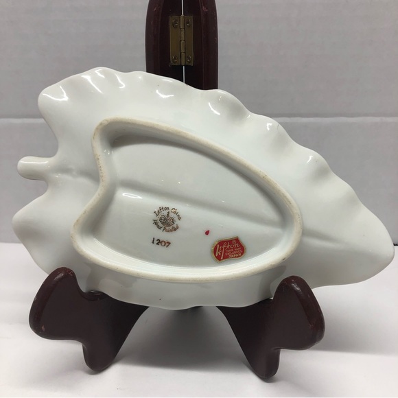 Lefton China Christmas Leaf Holly Cardinals Dish #1207 Hand Painted Gold Trim - Picture 2 of 11